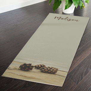 Tapis De Yoga Photo de cône de pin rustique avec vert sauge apai