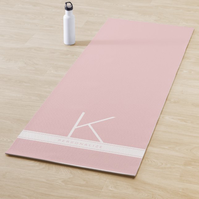 Tapis De Yoga Pink Stripe Modern Simple Nom personnalisé (En situation)