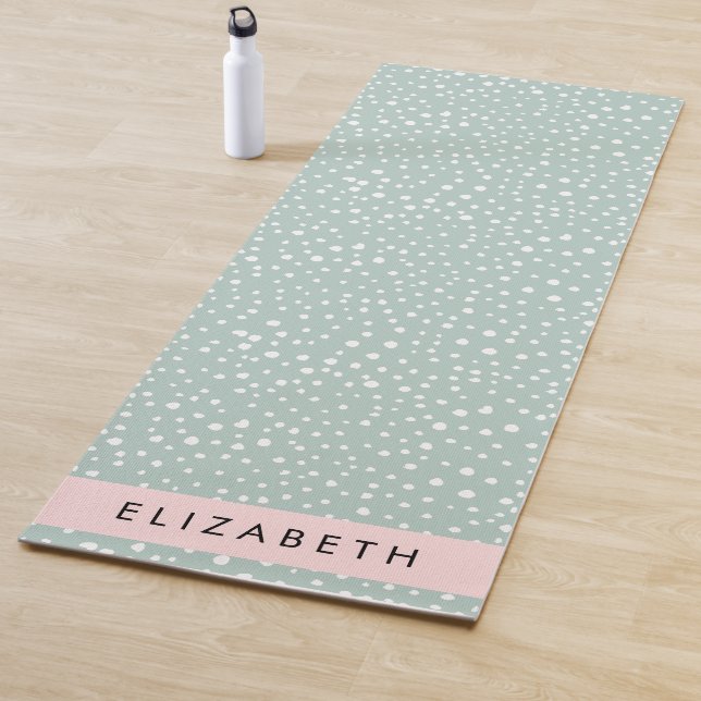 Tapis De Yoga Points Dalmatiens verts, Spots, Votre Nom (En situation)