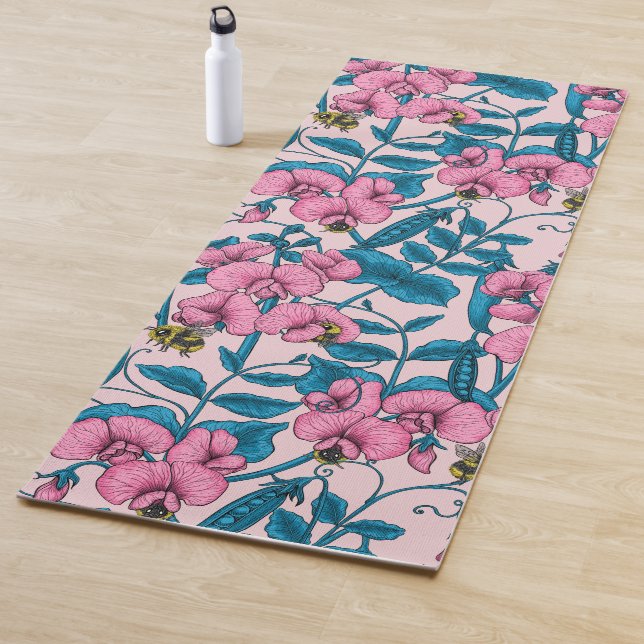 Tapis De Yoga Pois doux et bourdons, rose et bleu (En situation)