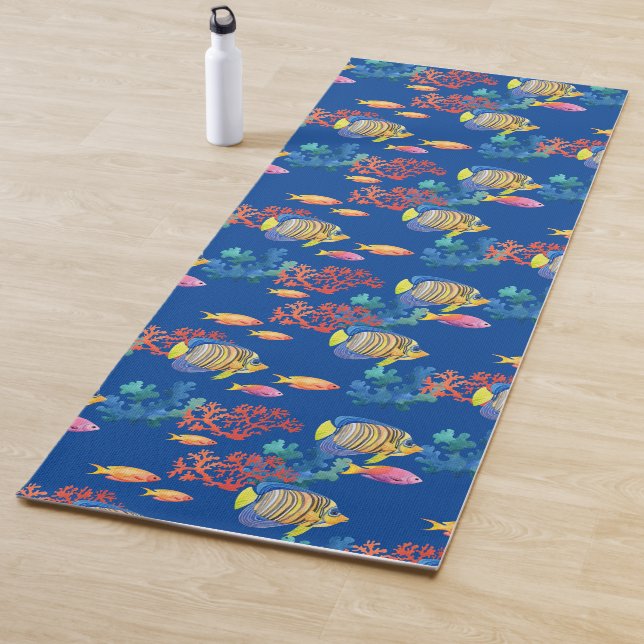 Tapis De Yoga Poissons tropicaux et corail en bleu (En situation)