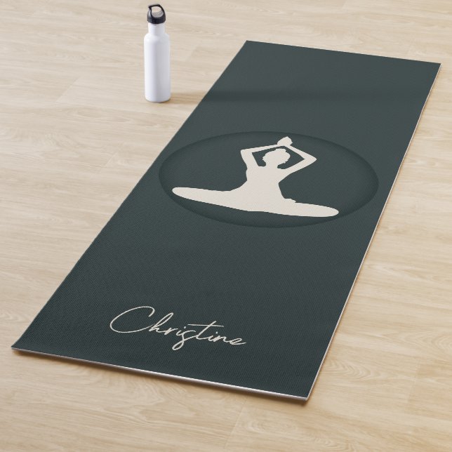 Tapis De Yoga Pose de Yoga à crème verte foncée avec nom personn (En situation)