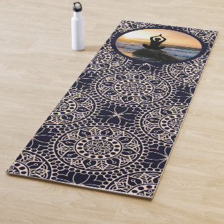 Tapis De Yoga Pose de yoga rivage océanique rocheux lever du sol
