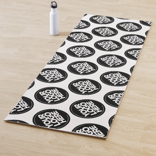 Tapis De Yoga Professional Simple Repeating Logo Background (En situation)