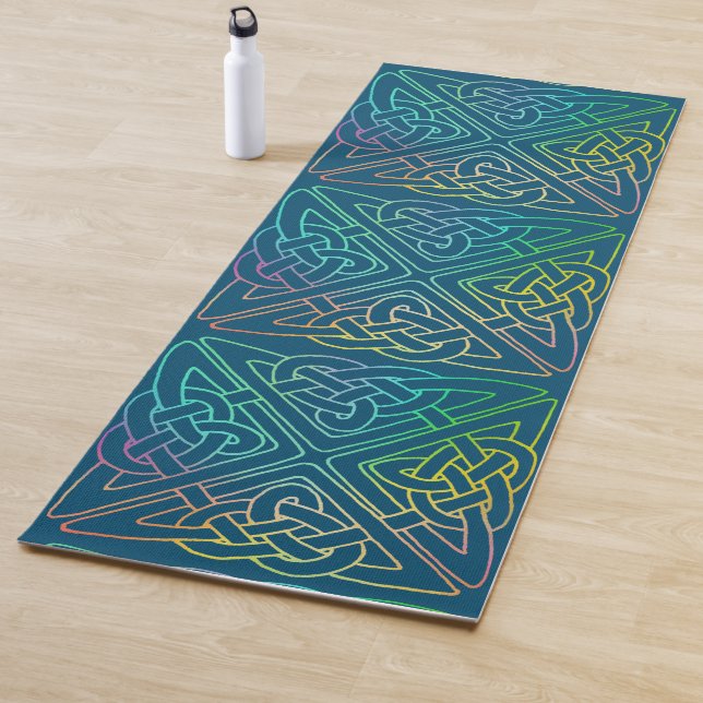 Tapis De Yoga Rainbow Celtic Knot Yoga Mat (En situation)