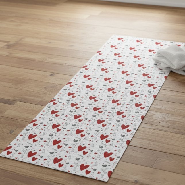 Tapis De Yoga Red and Black Hand Drawn Doodle Hearts (cute modern red and black hearts yoga mat for yogi women love hand drawn doodles)