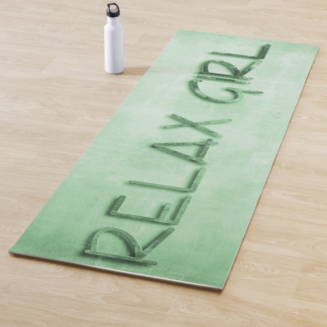 Tapis De Yoga Relax Girl vert rustique (En situation)