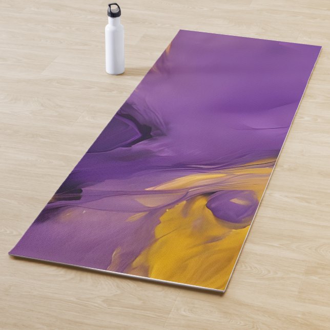 Tapis De Yoga Résumé abstrait violet et or (En situation)