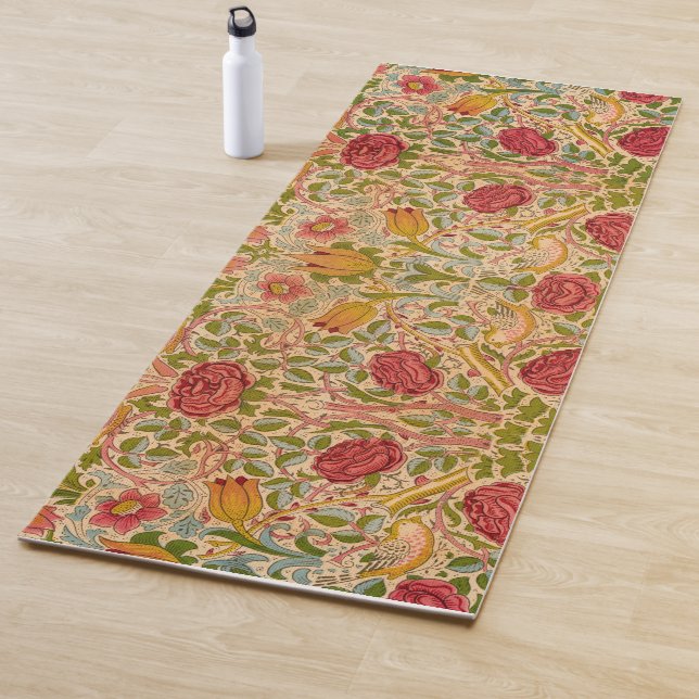 Tapis De Yoga Rose, 1883 par William Morris (En situation)