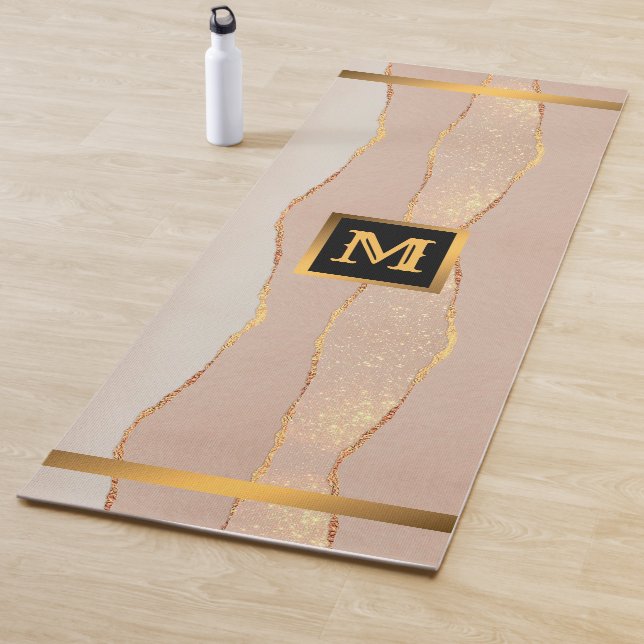 Tapis De Yoga Rose de Parties scintillant de luxe or Monogrammed (En situation)