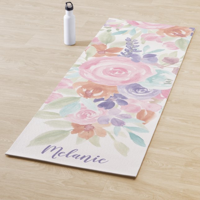 Tapis De Yoga Rose lavande fleurie nom monogramme (En situation)