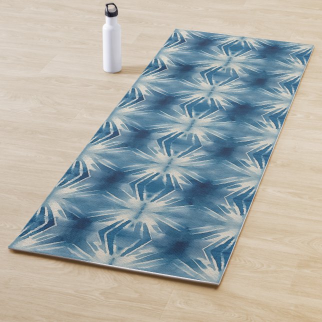 Tapis De Yoga Shibori Blue Tie Dye Japon traditionnel Motif No8 (En situation)
