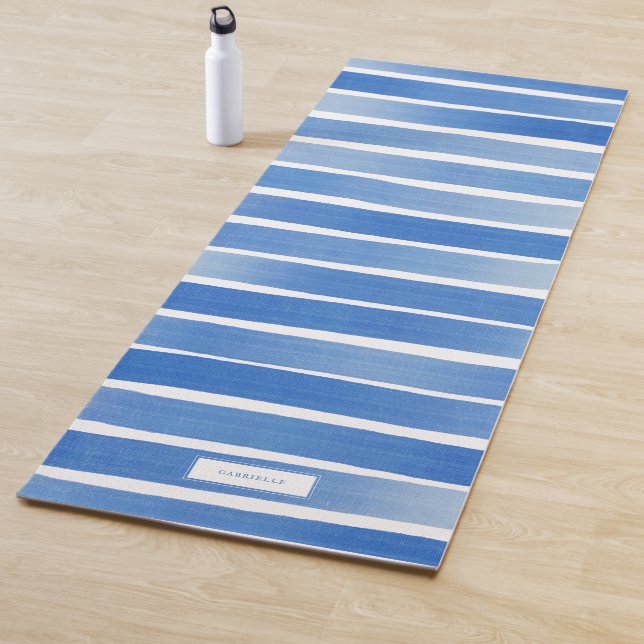 Tapis De Yoga Simple Blue Indigo Stripe Relaxant Personnalisé (En situation)