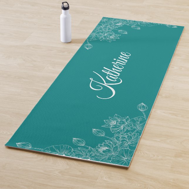 Tapis De Yoga Simple Modern Floral Script Name Teal Lotus  (En situation)