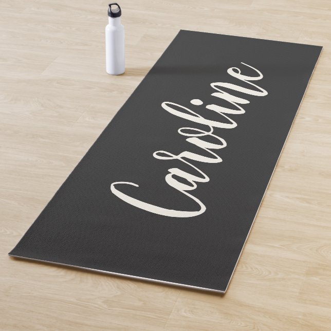 Tapis De Yoga Simple tendance Chic noir calligraphie personnalis (En situation)