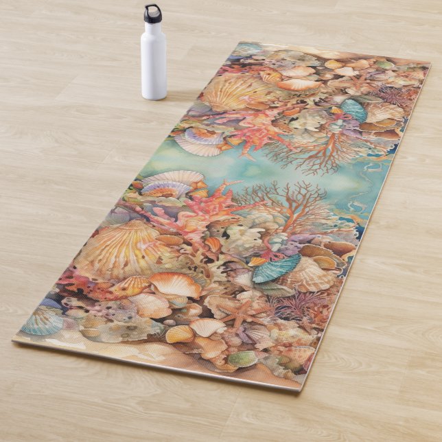 Tapis De Yoga Sous Les Coquilles De Poissons De Mer (En situation)