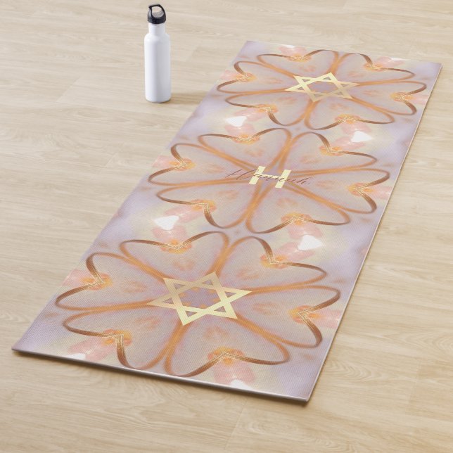 Tapis De Yoga Star juive d'or de David, Coeurs plutôt brillants (En situation)