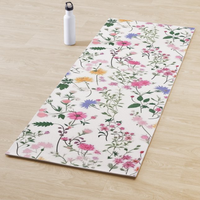 Tapis De Yoga Summer Wildflowers on White (En situation)