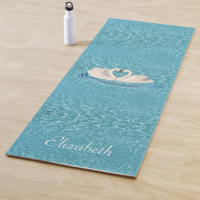 Tapis De Yoga Swans & Nom personnalisé sur Turquoise (En situation)