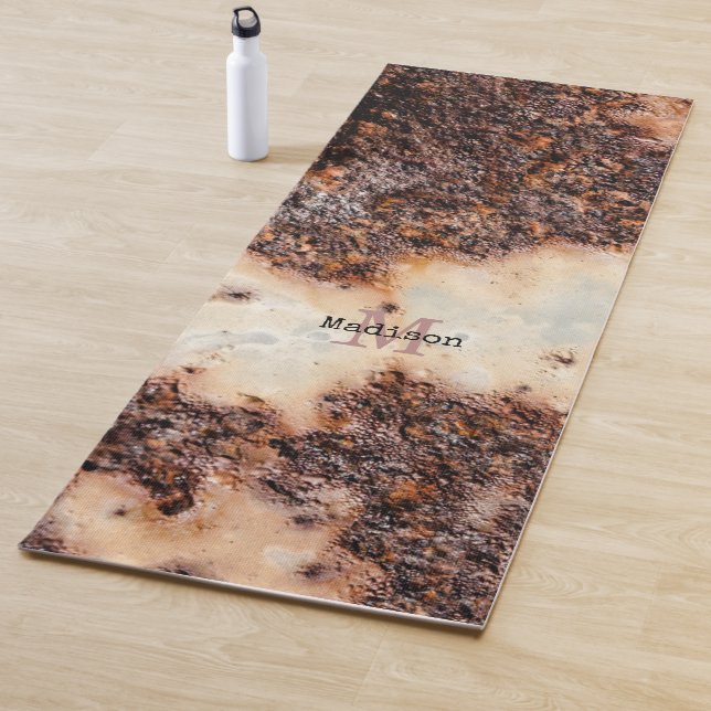 Tapis De Yoga Texture métallique rouille brun cool Nom personnal (En situation)