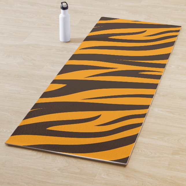 Tapis De Yoga Tiger Gravure noire Orange motif en peau d'animal  (En situation)