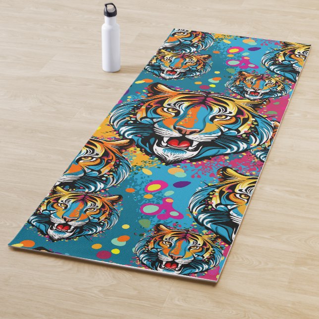 Tapis De Yoga Tiger Head Rainbow colors paint stains (En situation)
