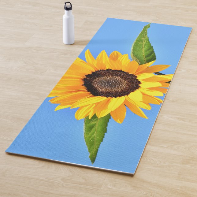 Tapis De Yoga Tournesol jaune contre soleil sur le ciel bleu Yog (En situation)