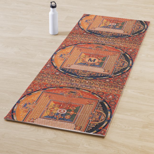 Tapis De Yoga Vajradhatu Mandala Thangka avec Monogramme (En situation)
