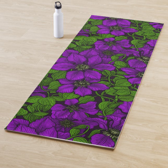 Tapis De Yoga Vigne de Clematis pourpre (En situation)