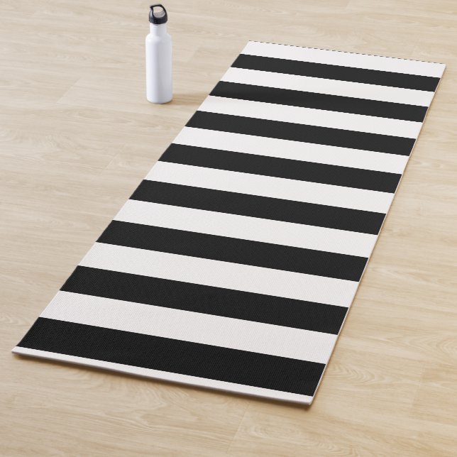 Tapis De Yoga Vintage Classic rayures noir & blanc (En situation)