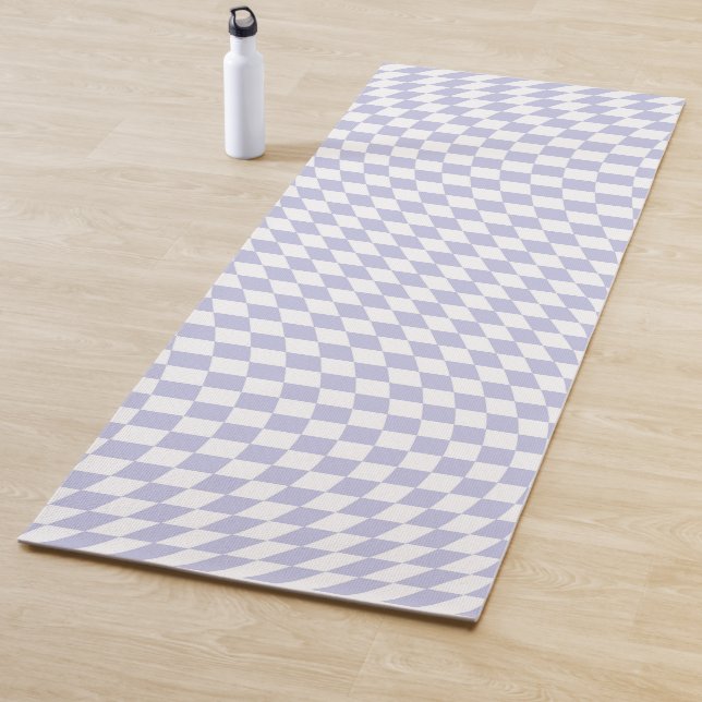 Tapis De Yoga Wavy À damiers Pastel Purple Checkerboard Motif (En situation)