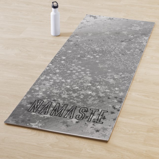 Tapis De Yoga Whimsical Silver Stars Parties scintillant personn (En situation)