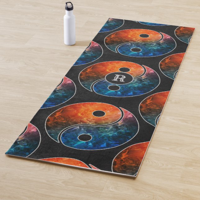 Tapis De Yoga Yin Yang Yoga Mat avec votre initiale (En situation)