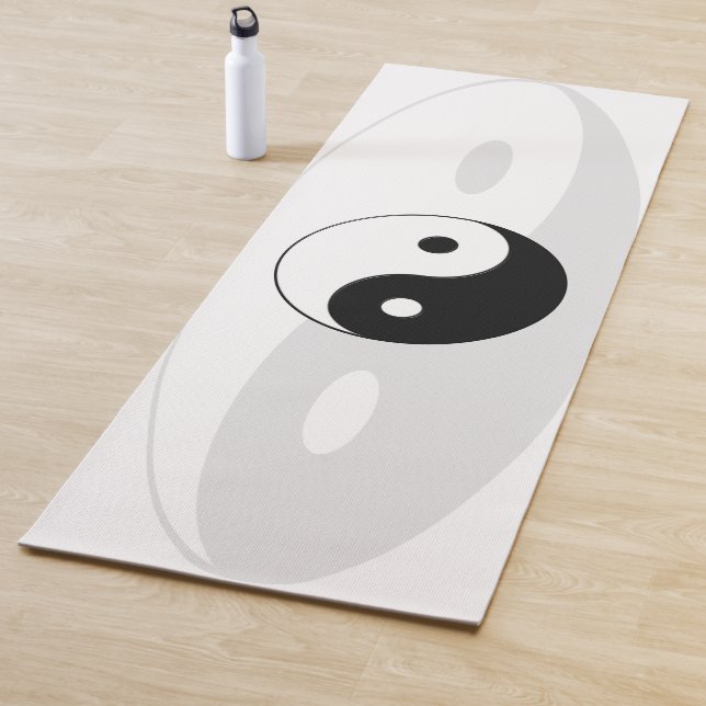 Tapis De Yoga Yin-Yang Yoga Mat noir et blanc (En situation)