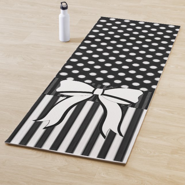 Tapis De Yoga Yoga Mats Yoga Polkadot noir et blanc (En situation)
