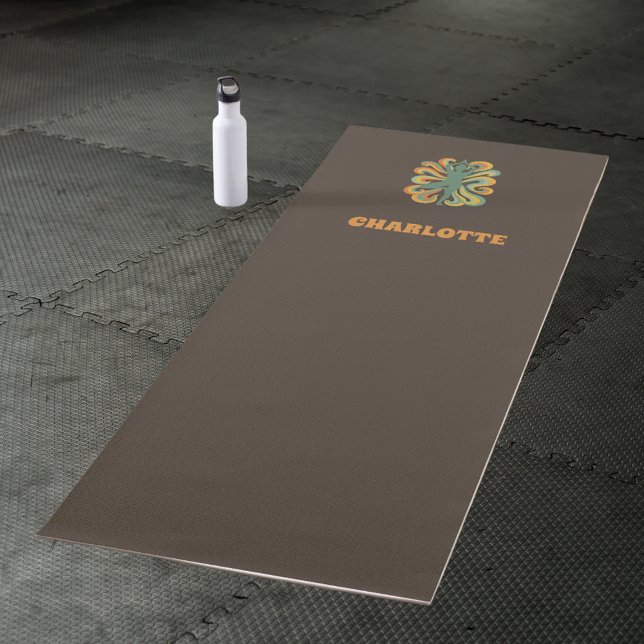 Tapis De Yoga Yoga pose swirls retro brown orange name (Créateur téléchargé)