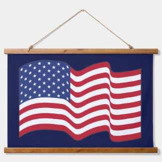 Tapisserie murale à dessus en bois avec drapeau am