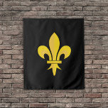 Tapisserie Murale noire avec Fleur de Lys Or<br><div class="desc">Une élégante et royale tapisserie murale noire avec une Fleur de Lys couleur or : un symbole porte-bonheur – peut également faire office de drapeau !</div>