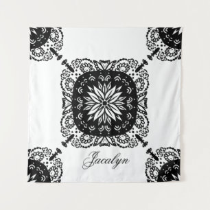 Tapisserie Nom Floral Noir Blanc Mandala