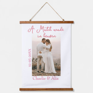 Tapisserie Suspendue A match made in heaven photo wedding pink name sim
