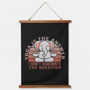 Tapisserie Suspendue Amusant éléphant mignon faisant du yoga. drôle de