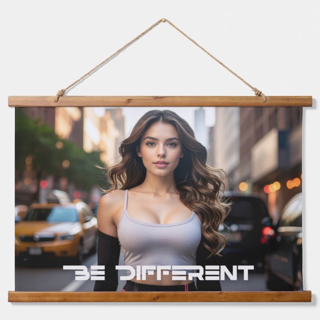 TAPISSERIE SUSPENDUE BE DIFFERENT (Devant)