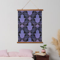 Belle main de hamsa rose et violet
