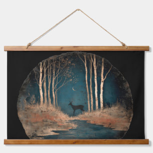 Tapisserie Suspendue Cerf sous une lune de croissant, forêt de bouleaux