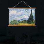 Tapisserie Suspendue Champ de blé Van Gogh avec Cyprès<br><div class="desc">Van Gogh Champ de blé avec Cyprès - Cette tapisserie présente une belle peinture du peintre hollandais post-impressionniste Vincent van Gogh (1853-1890). Van Gogh est reconnu comme une figure importante dans l'histoire de l'art occidental.</div>