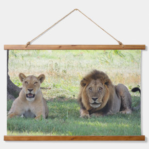 Tapisserie Suspendue Couple de lions sauvages dans la jungle