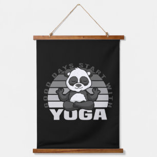 Tapisserie Suspendue Drôle panda mignon faisant yoga. drôles de yoga po