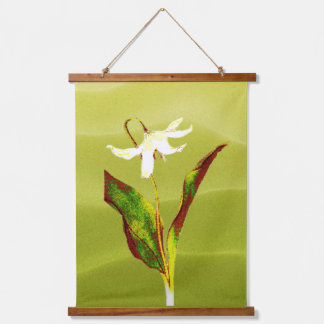 Tapisserie Suspendue Erythronium Grandiflorum Wood Topped Wall Tapestry
