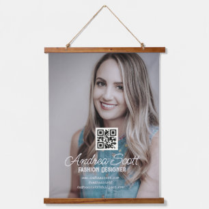 Tapisserie Suspendue Femme patronne d'entreprise ajouter photo nom q r
