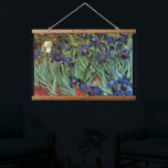 Tapisserie Suspendue Irises de Vincent van Gogh, Jardin Vintage<br><div class="desc">Irises (1889) de Vincent van Gogh est une peinture vintage à fleurs de paysage de post impressionnisme d'art, représentant un jardin aux iris à barbe violet poussant par des pavots orange. Une seule fleur d'iris blanc fleurit au bord. À propos de l'artiste : Vincent Willem van Gogh (1853-1890) fut l'un...</div>